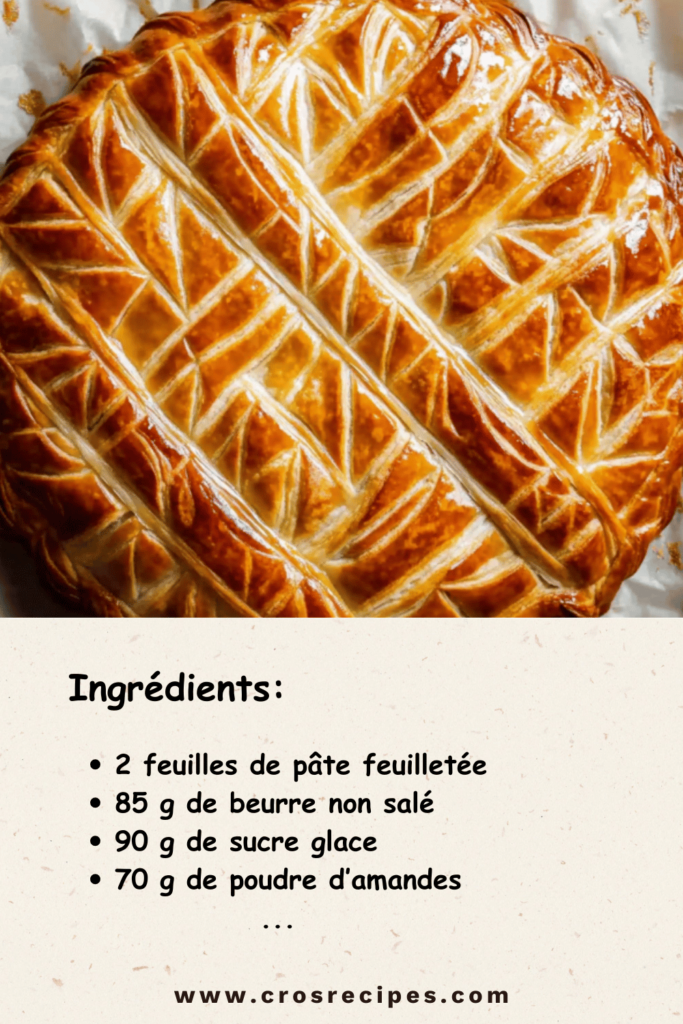 Une galette des rois dorée, décorée de motifs élégants, servie avec une part découpée révélant la frangipane.