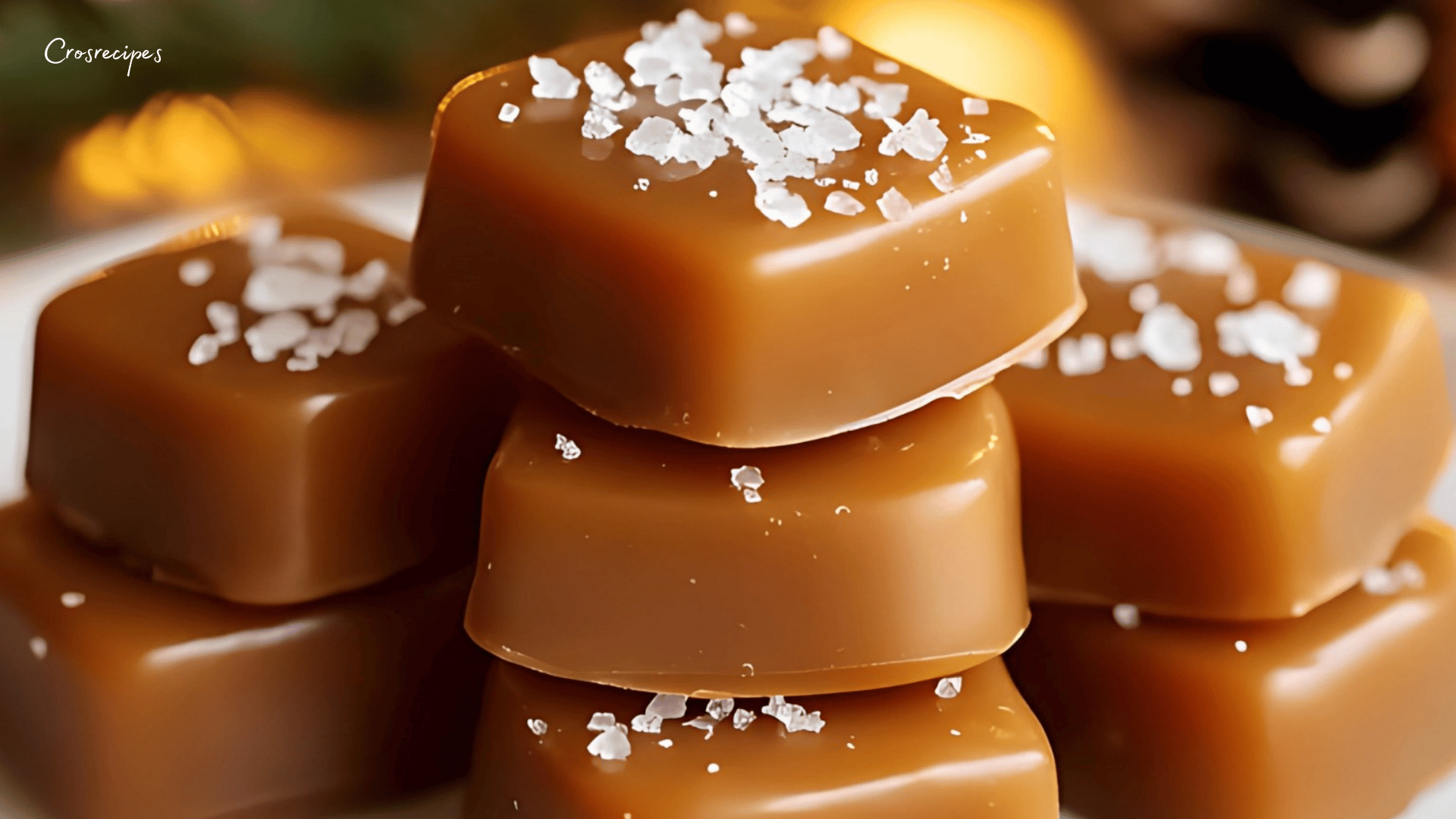 Carrés de caramels mous au beurre salé, saupoudrés de fleur de sel.