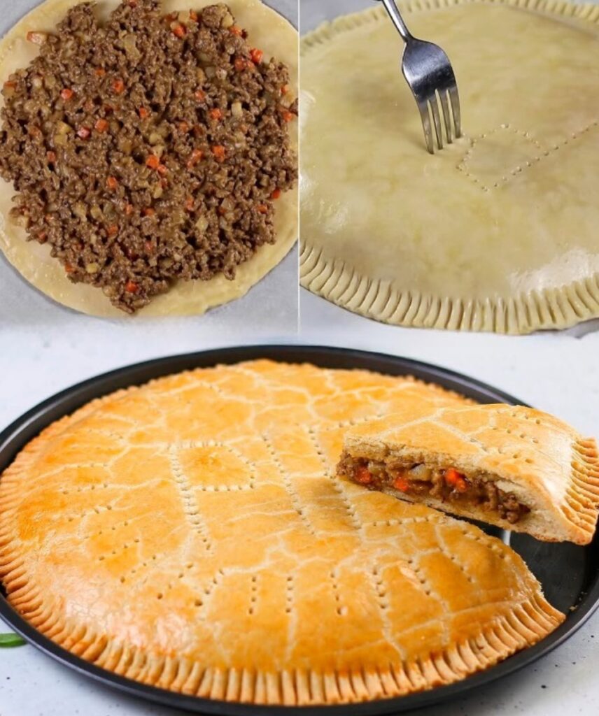 Tarte à la viande dorée et croustillante, prête à être dégustée.