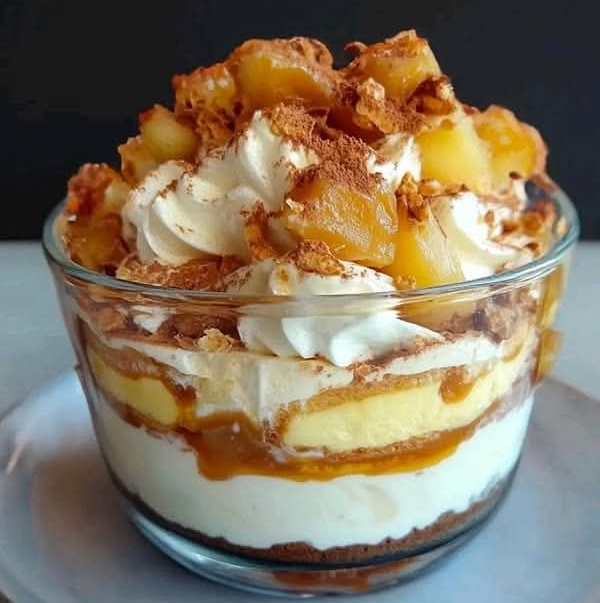 Tiramisu au Caramel Beurre Salé et Pommes Poêlées