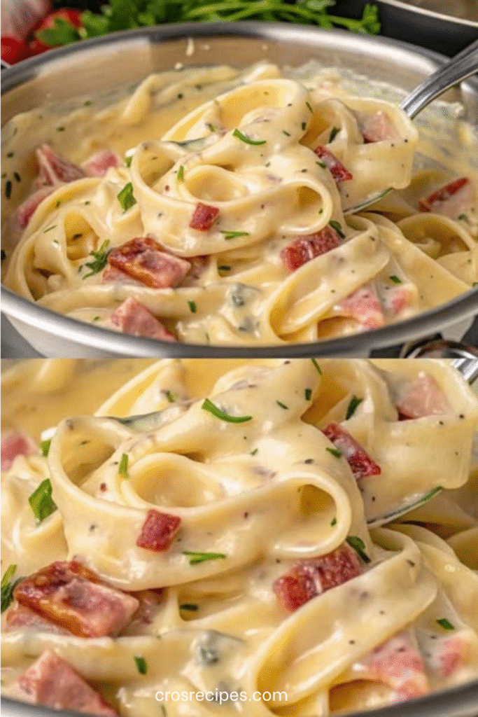 Assiette de pâtes à la carbonara, nappée de sauce crémeuse, pancetta dorée et parmesan râpé.