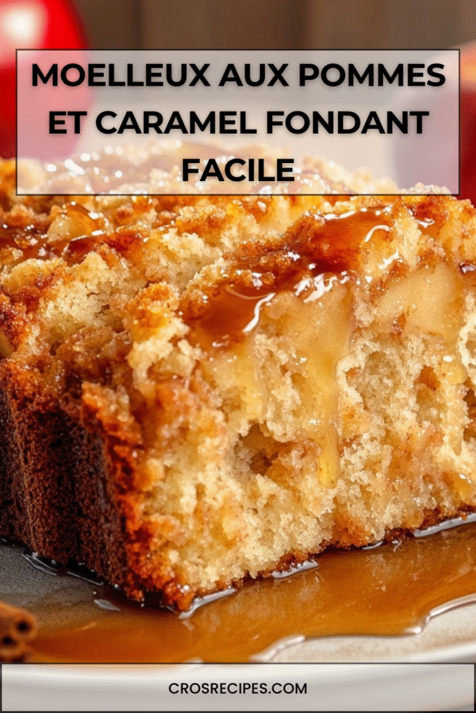 Gâteau moelleux aux pommes nappé de caramel liquide, doré et fondant, servi sur une assiette.