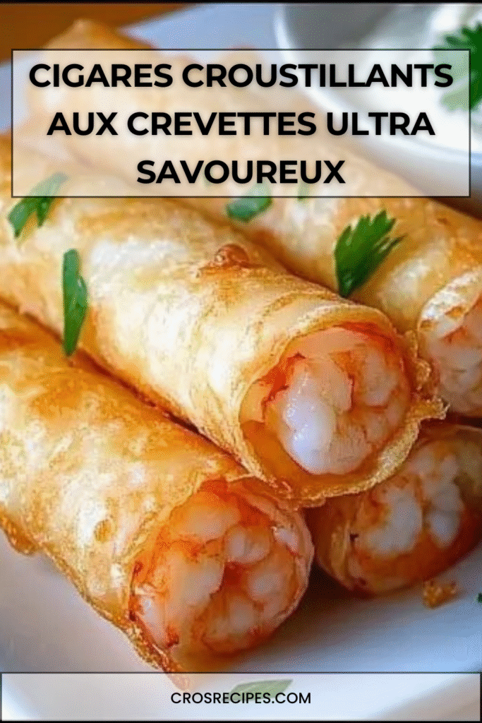 Cigares croustillants aux crevettes dorés, alignés sur une assiette avec herbes fraîches.