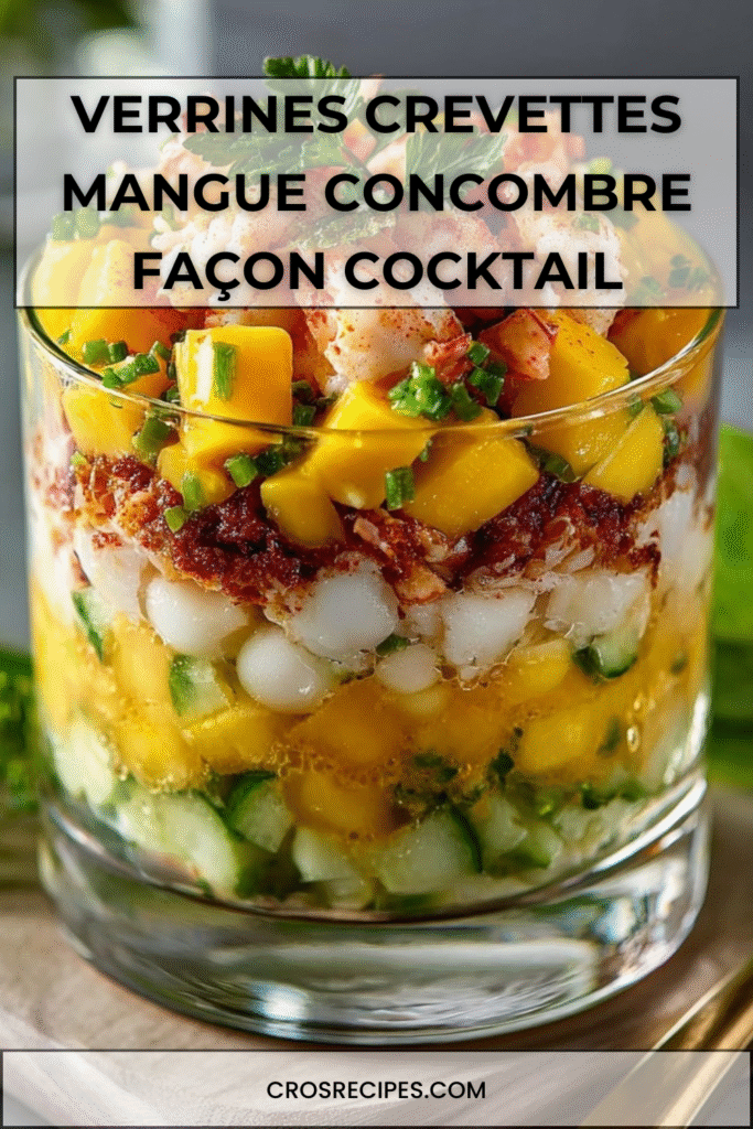 Verrines crevettes composées de mangue, concombre et couches fraîches assemblées en étage.