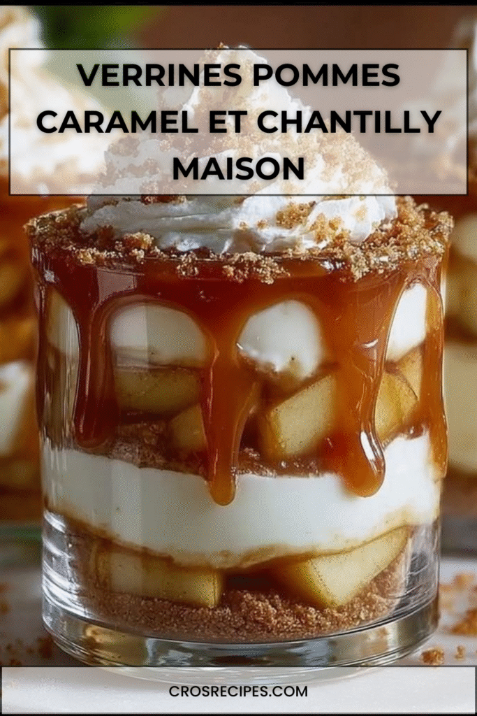 Verrines pommes dessert composées de pommes caramélisées, caramel doré et chantilly vanillée, servies en couches.