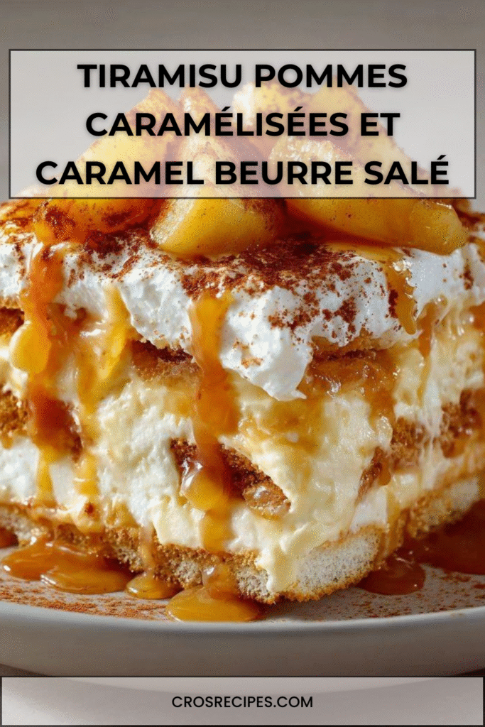 Tiramisu aux pommes caramélisées et caramel beurre salé servi en verrine, avec couches visibles de crème et fruits.