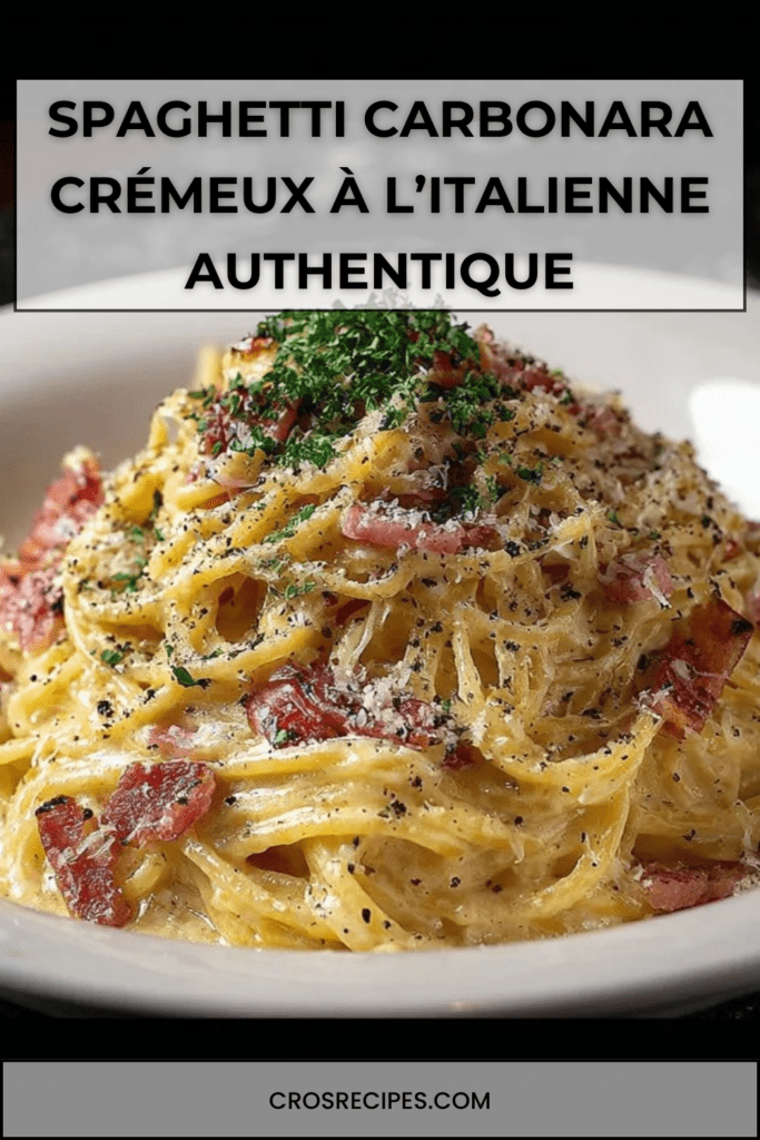 Spaghetti carbonara crémeux servis chauds avec pancetta croustillante, parmesan râpé et poivre noir, texture onctueuse visible et sauce brillante