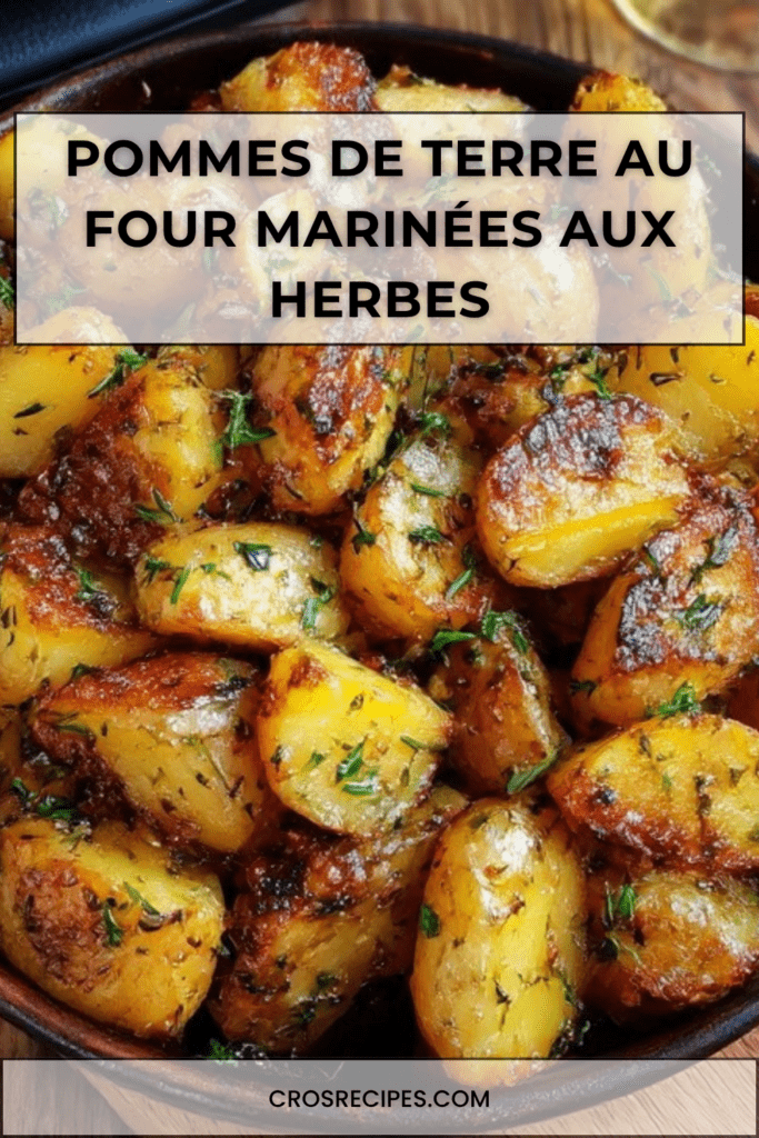 Pommes de terre grenailles dorées au four, marinées à l’huile d’olive, ail, thym, romarin et persil frais, servies bien croustillantes.