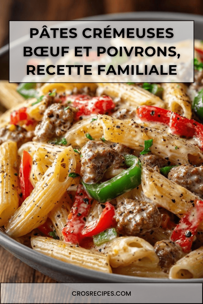Pâtes crémeuses au bœuf haché et poivrons servies dans une assiette creuse, avec sauce onctueuse au fromage, persil frais et poivre noir.